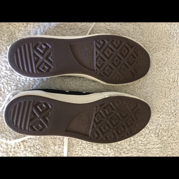 Converse - Picture 10 of 11